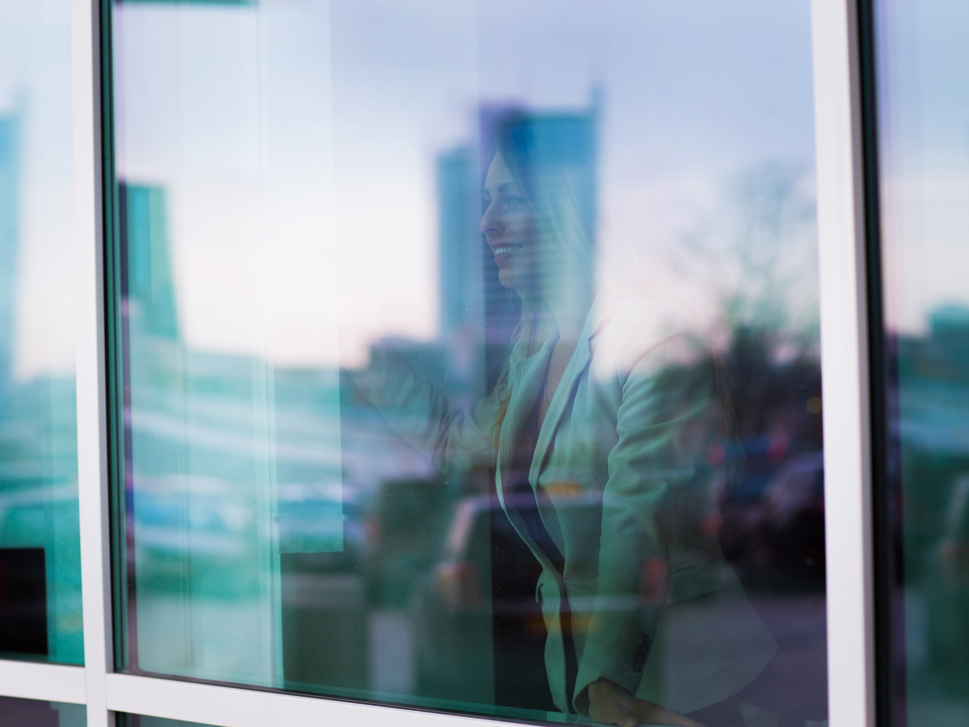 Si quieres ahorrar de forma eficaz, te aconsejamos los cerramientos de aluminio