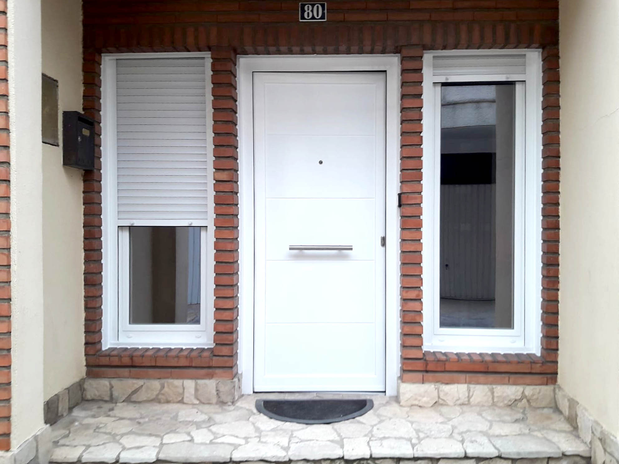 &iquest;Pensando en nuevas puertas de exterior? Te ayudamos a decidirte